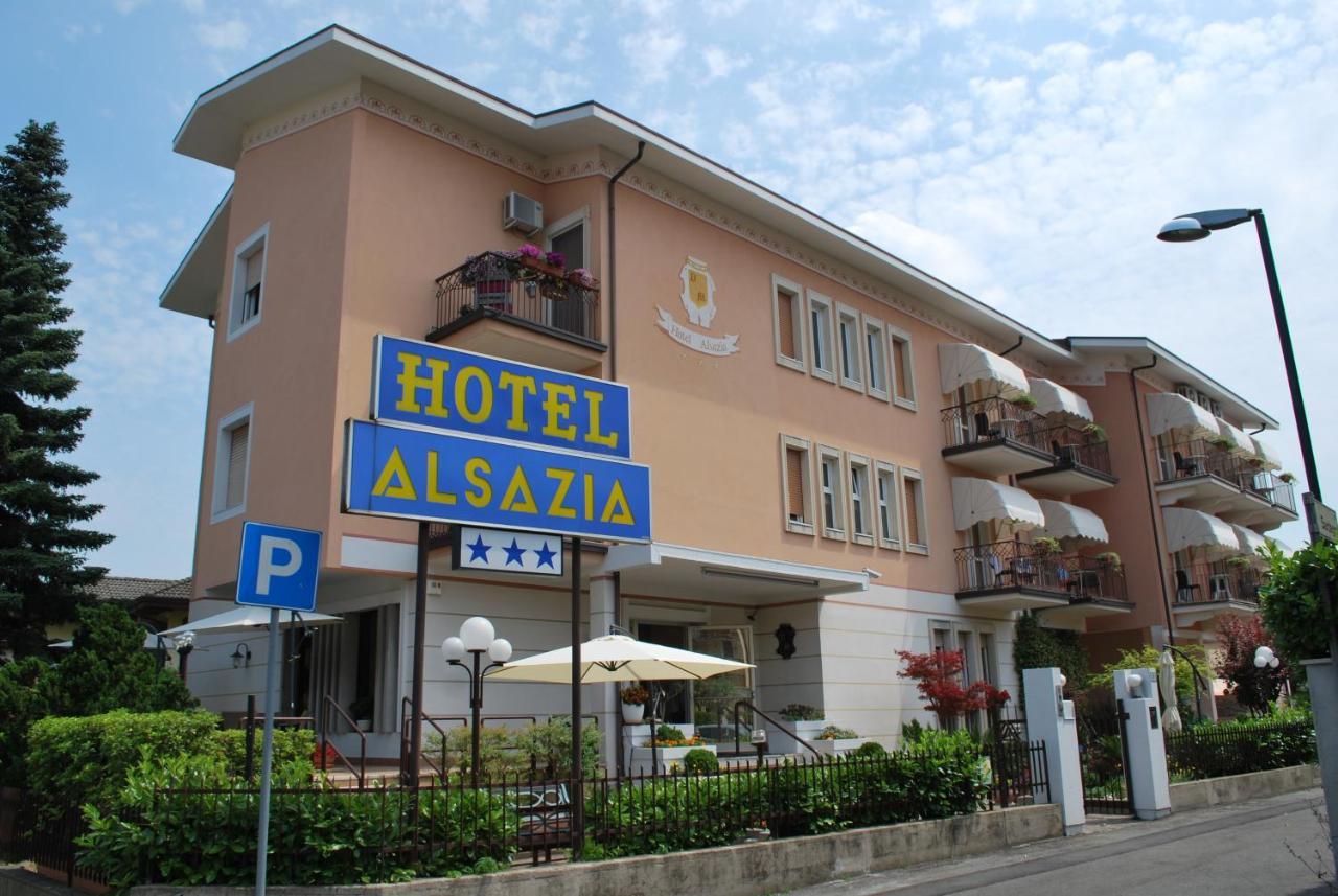 Hotel Alsazia Sirmione Exteriör bild
